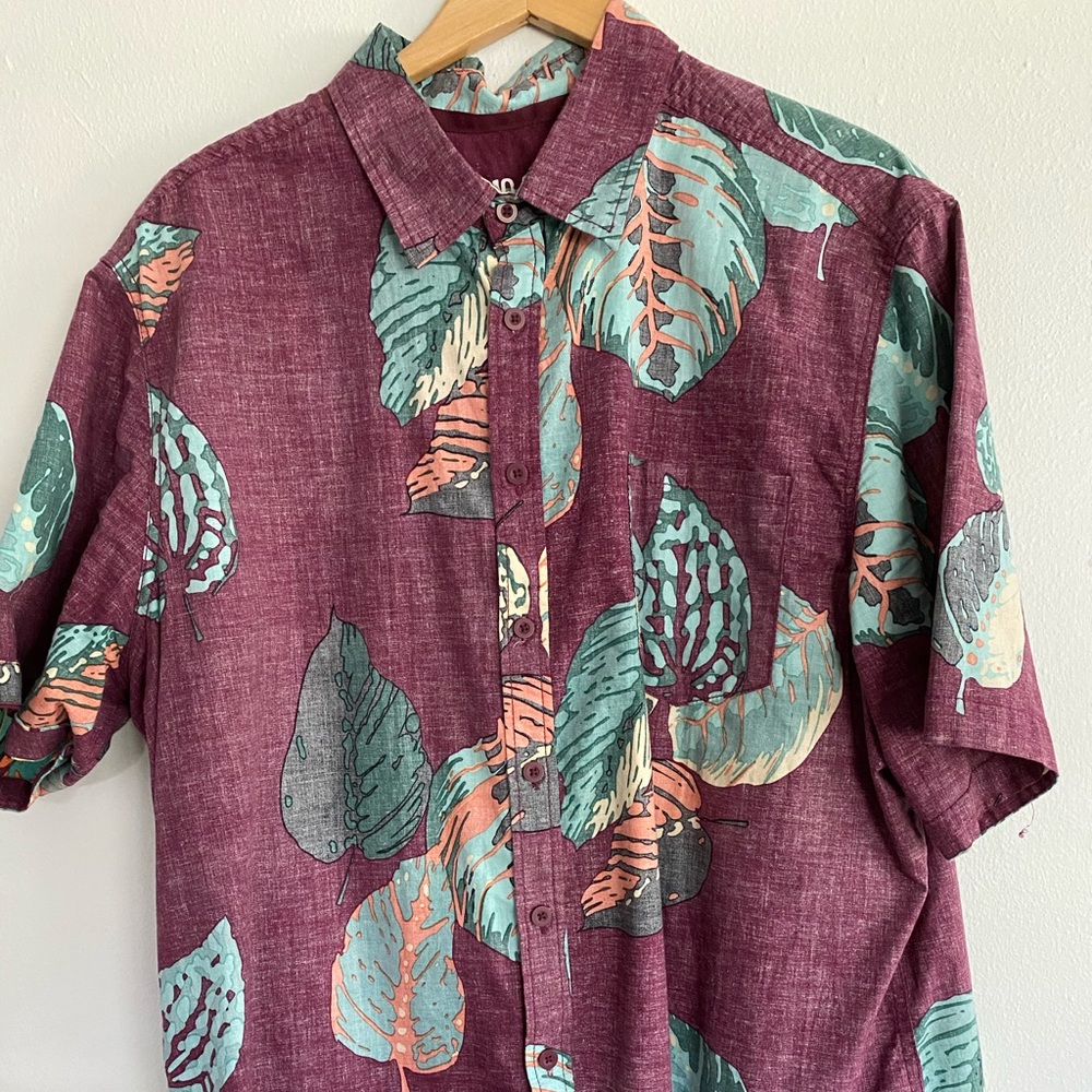 Short sleeve button down
